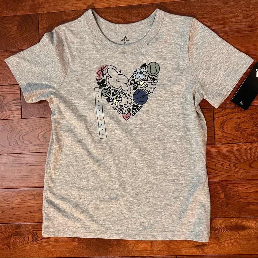NWT Grey multi sport heart tee